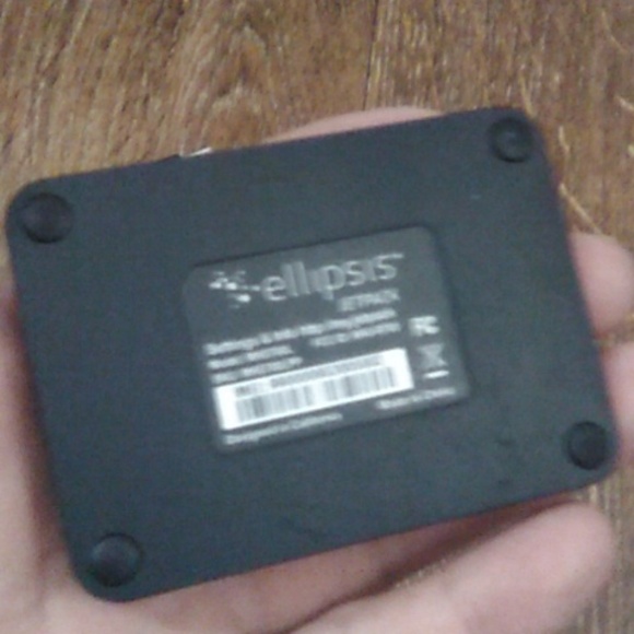 Verizon Ellipsis Jetpack Wi-Fi 4G - Picture 3 of 6